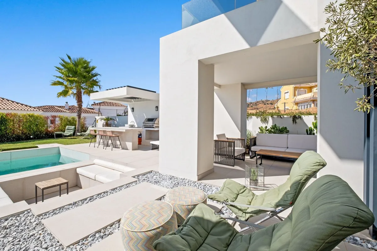 3d4983ec-d656-42cf-a14e-1d79aea8918a