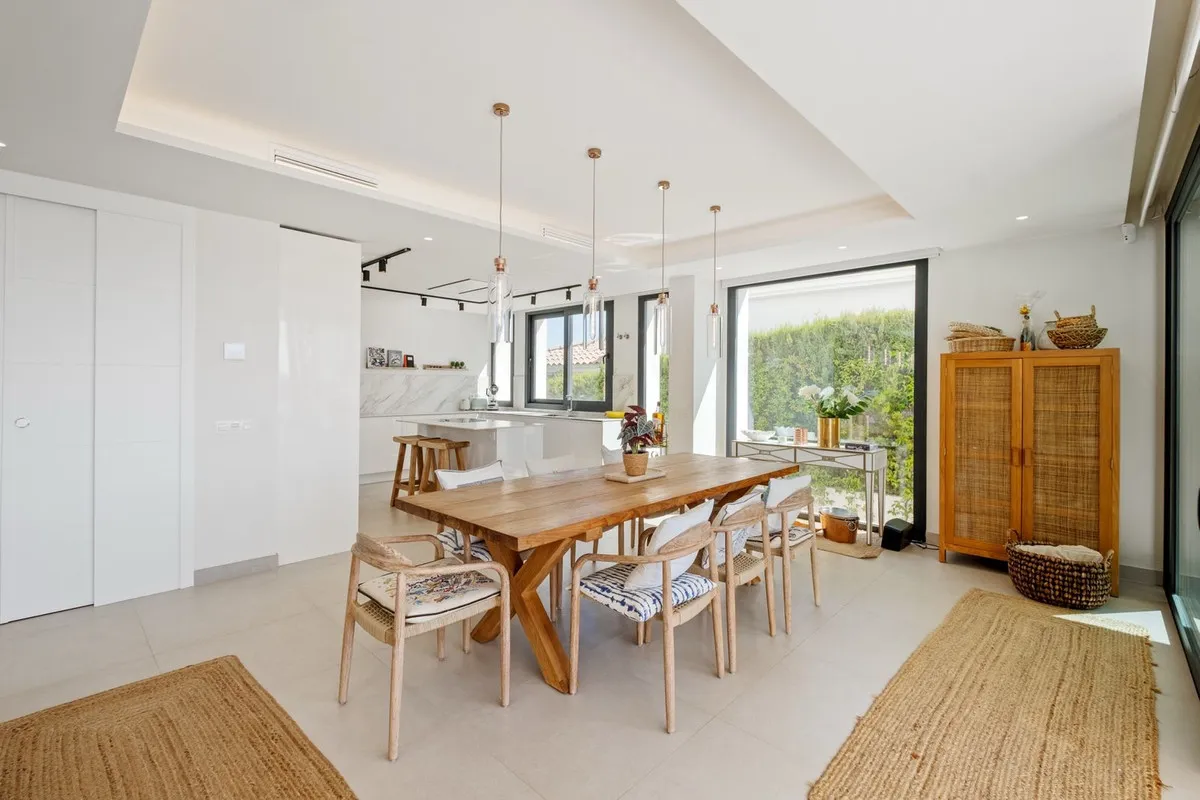 62b49206-e8a9-4f42-a6ec-a2336ac581db