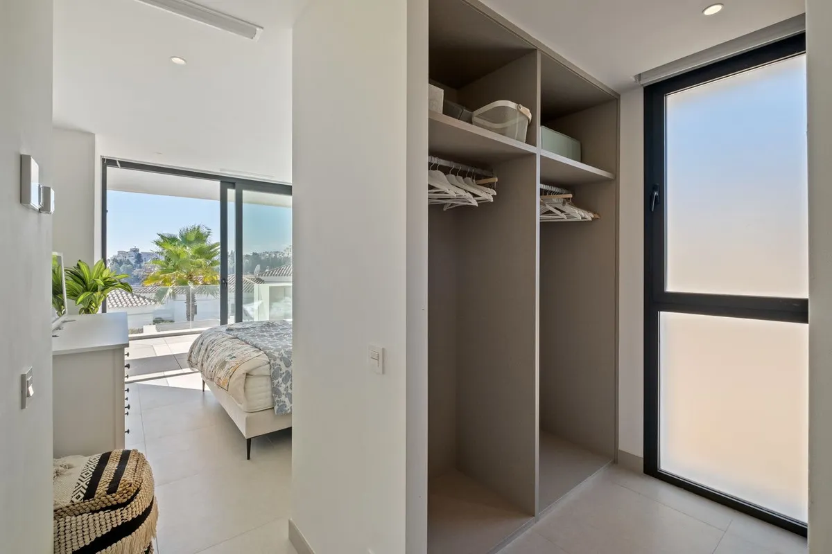 7ae95d40-83ec-4f73-8173-a61bbd836d4f