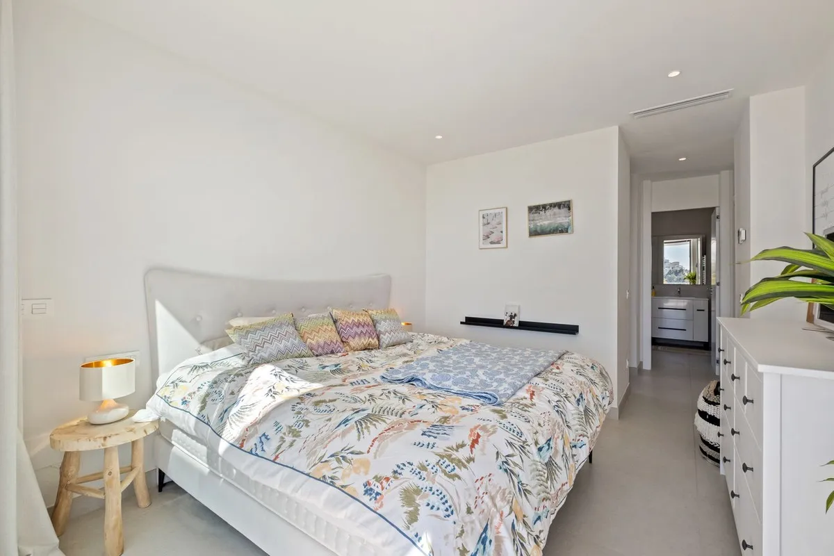 9f11d8d6-970e-4a19-8ff2-3873bfbcce09