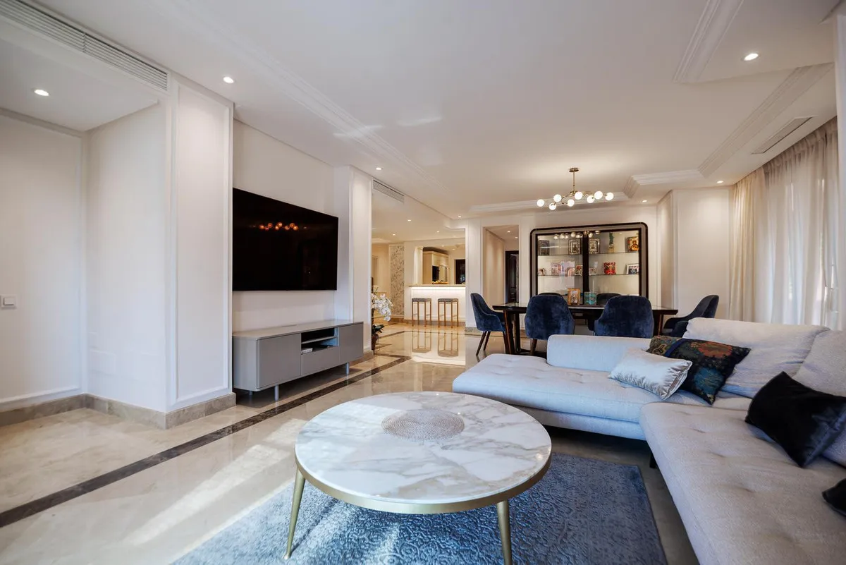 af102c73-7728-4a76-a407-af0201a84cce