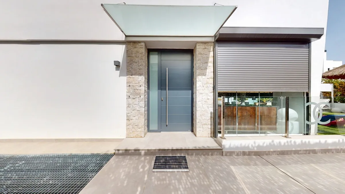 0f43ebe8-09a3-4d43-8267-b96ae89ff98e