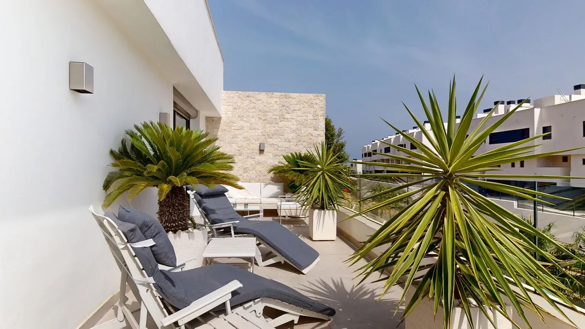 8b8a273b-cf9d-48db-b5e8-44a071ac3811