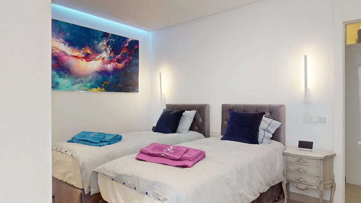 ddf368b2-37b8-4b6e-b420-4fae5cd12024