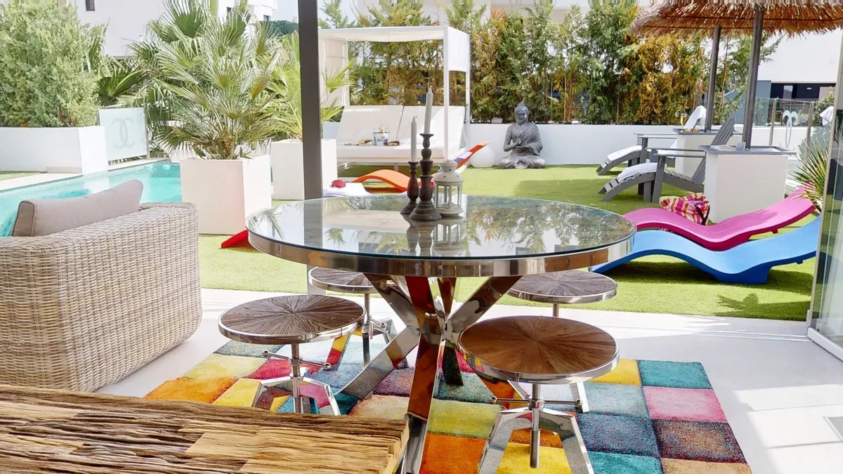 e53eaa02-2116-49f2-b724-88aaa3b91b3a