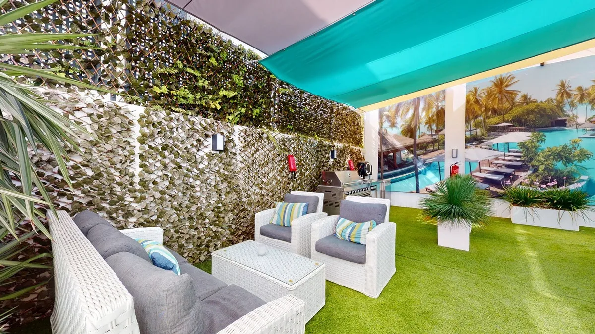 f83231f0-781d-4b5c-aa4a-8f582e87628f