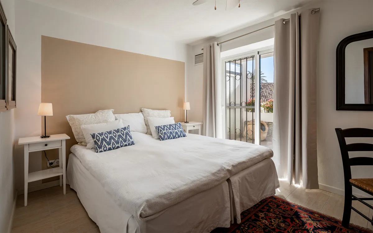 c811d091-93d2-47ba-a907-4eb9baf6d81a