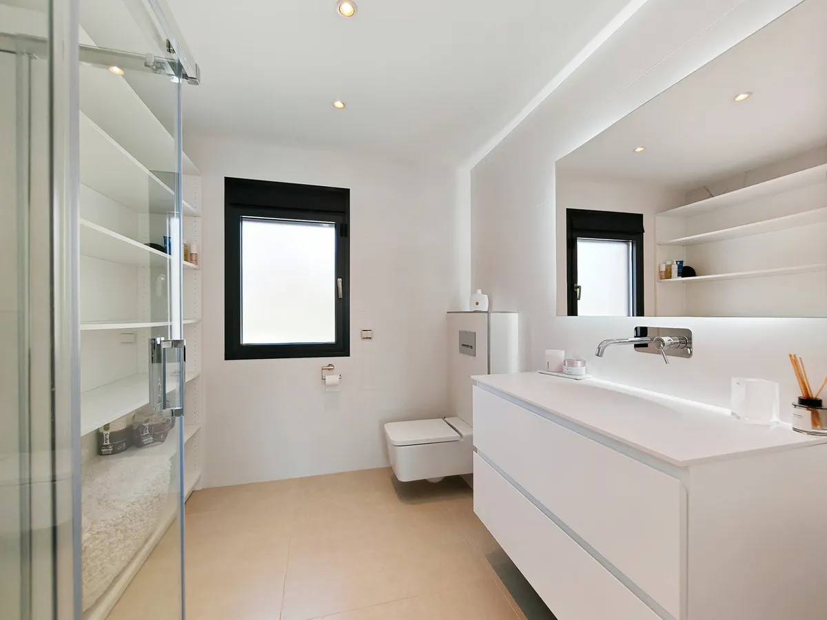 207dd760-a38d-411d-8c9f-a4f9b4ffce78