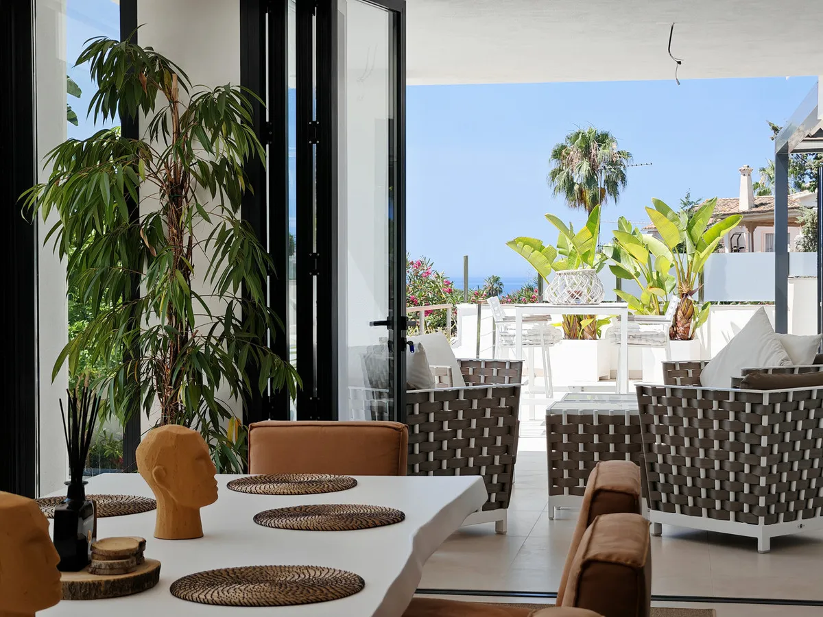 c33efd40-870e-47c3-a528-e4fb48c8d7f2