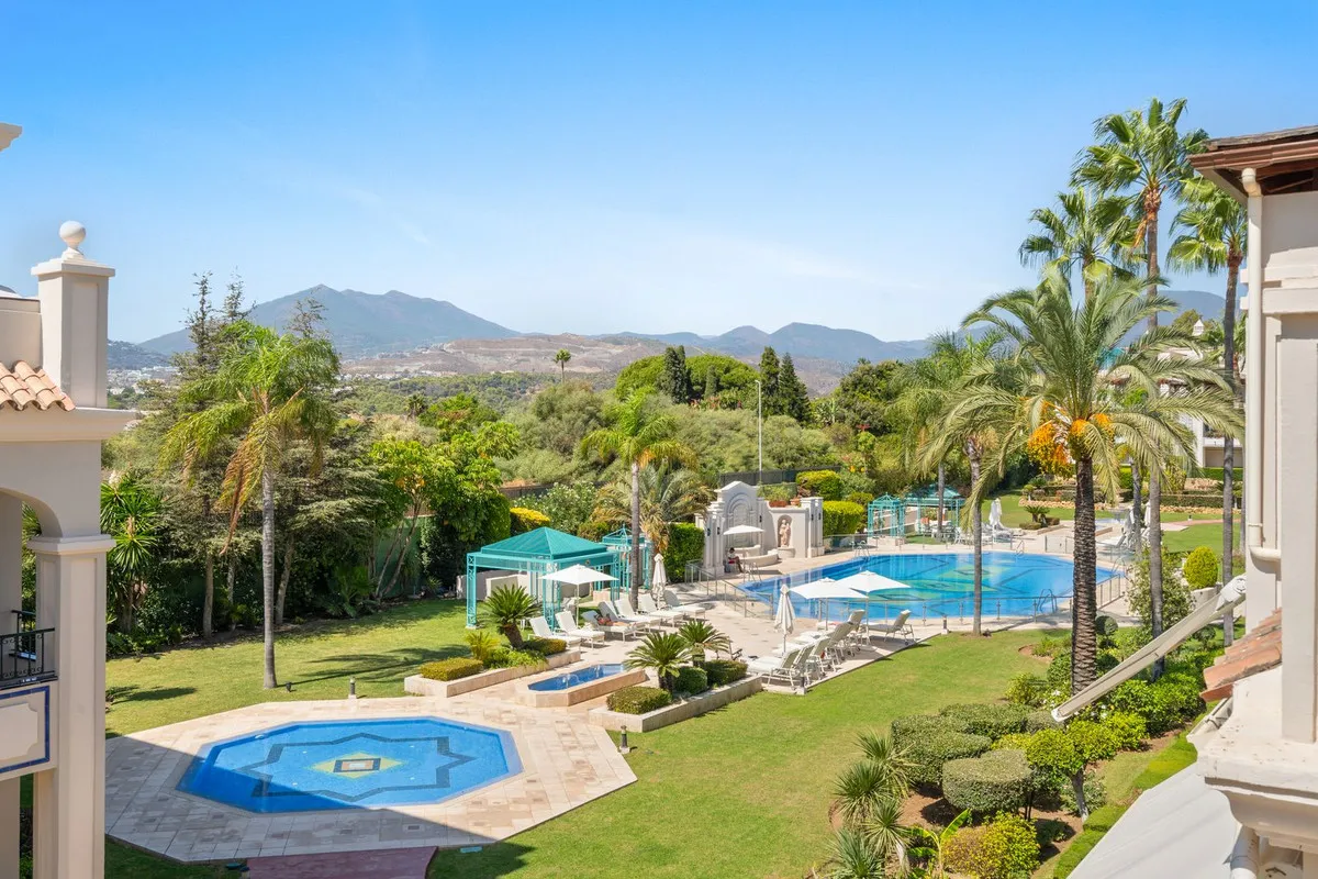 b6b3e07e-299b-4ddd-8225-4ff484dc09e9