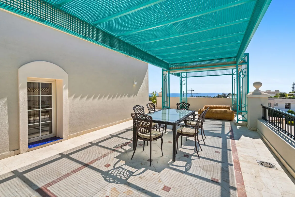 ba6ee841-8432-4877-9ce7-9641ecdea6cf