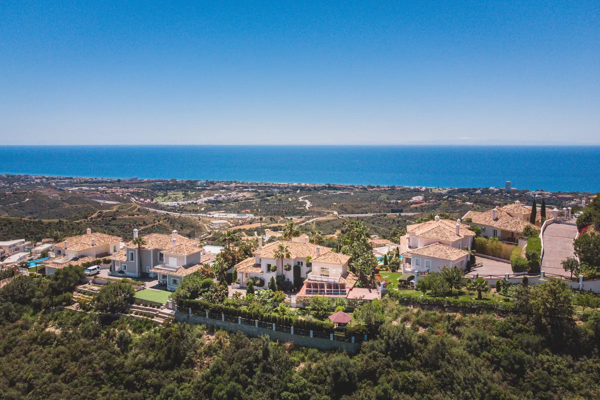 7f03bd33-4abe-48da-aa77-51e55dc93850