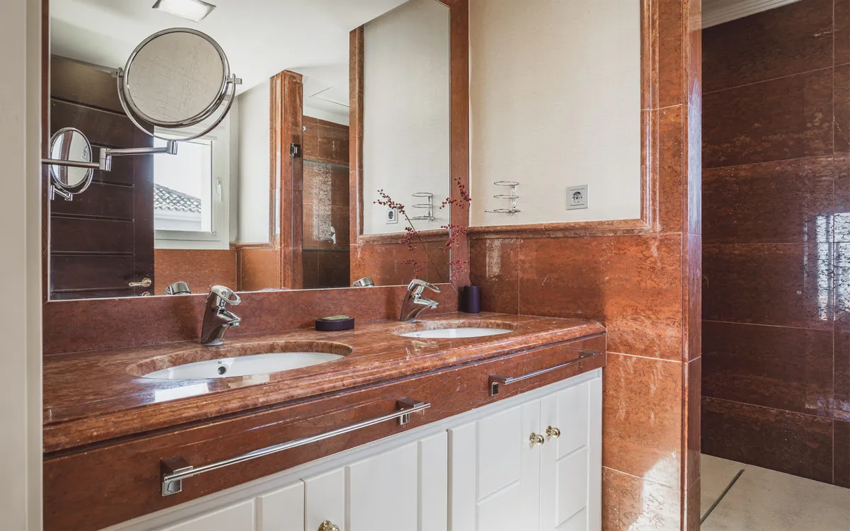 824789eb-e1b4-4f58-96fb-32fd782a34a1