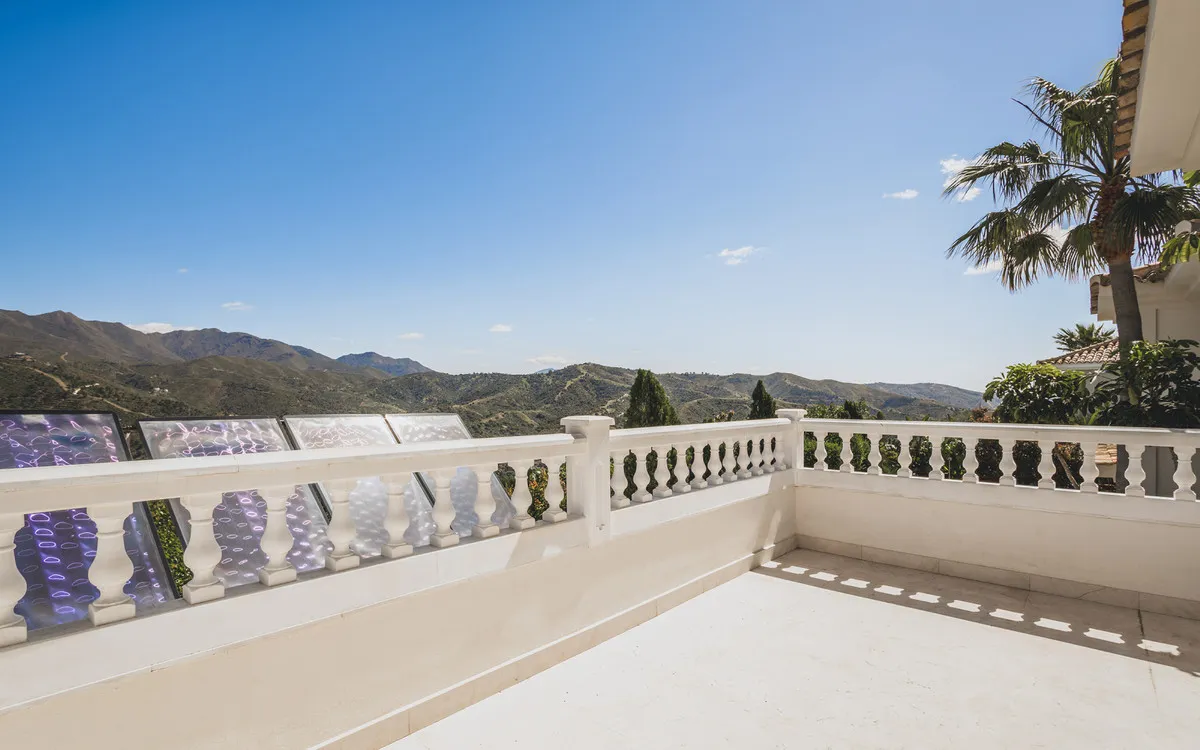 b9fffce6-fb0f-4f65-80c4-8594be6f9f21