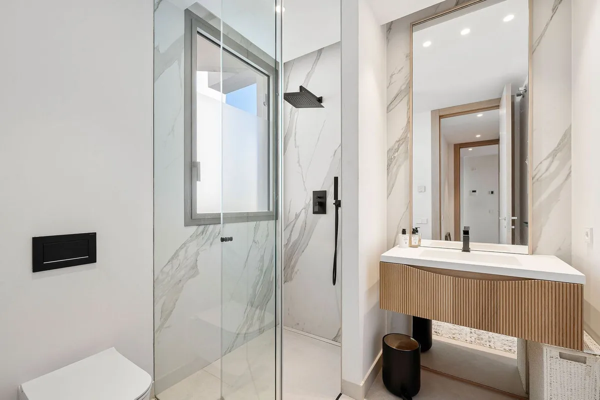 17834498-71e1-4b12-9643-a6b3a44be4ed