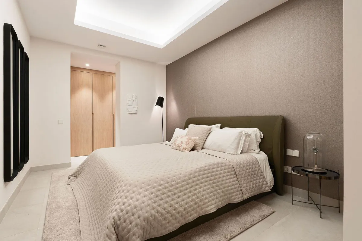 59b12780-3719-4a9e-aaf5-d880ebb7b89b