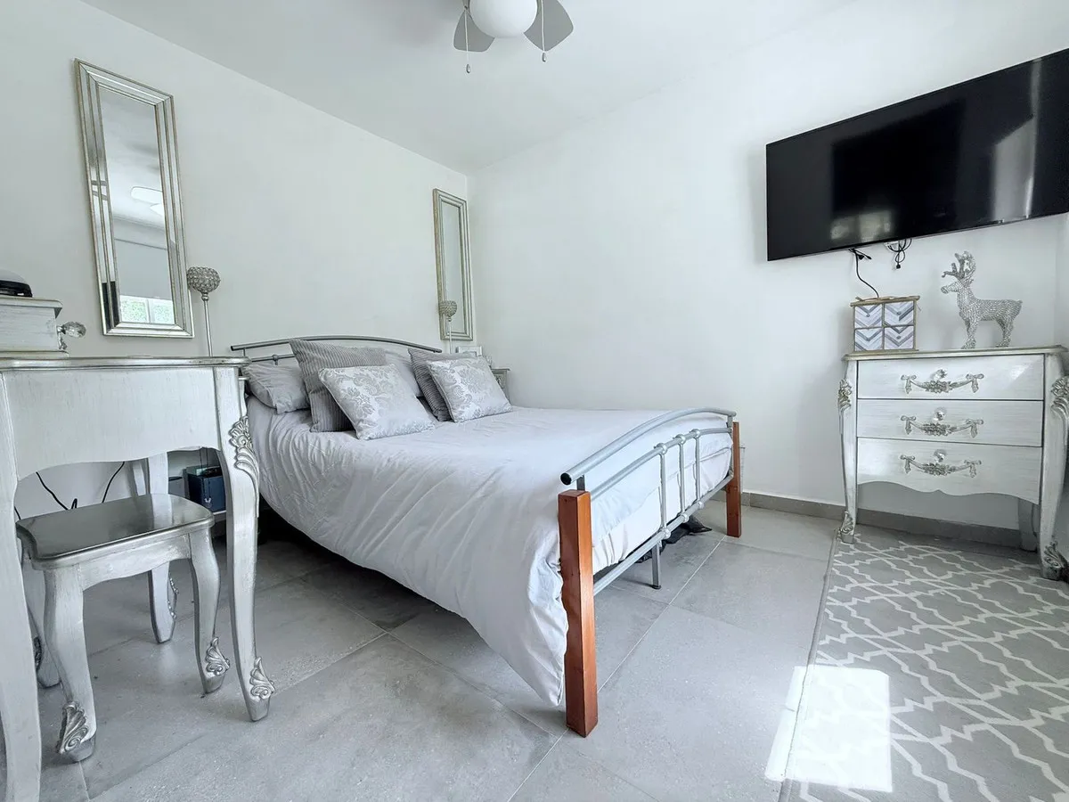 1d10d1cd-6d33-48dc-90c6-c189d9e80106