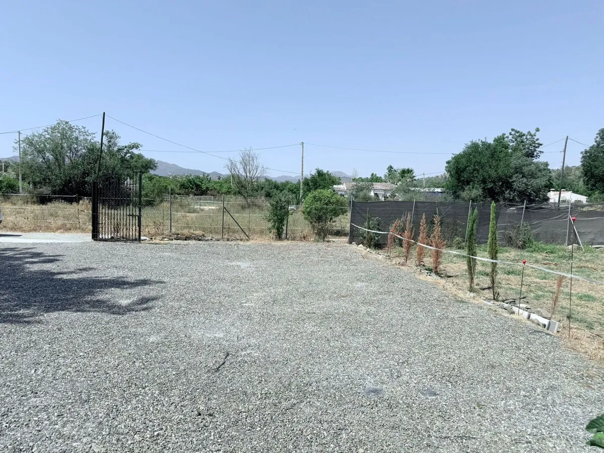 ca039809-015f-45df-a3ef-7e938207d266