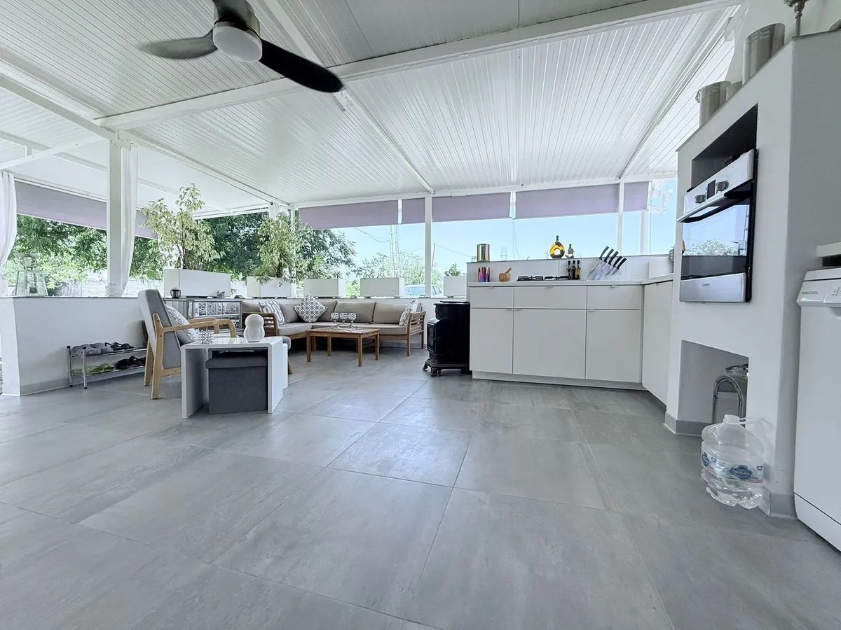 dc3a83f1-6a2a-40a5-968c-ee4e9bf1082a