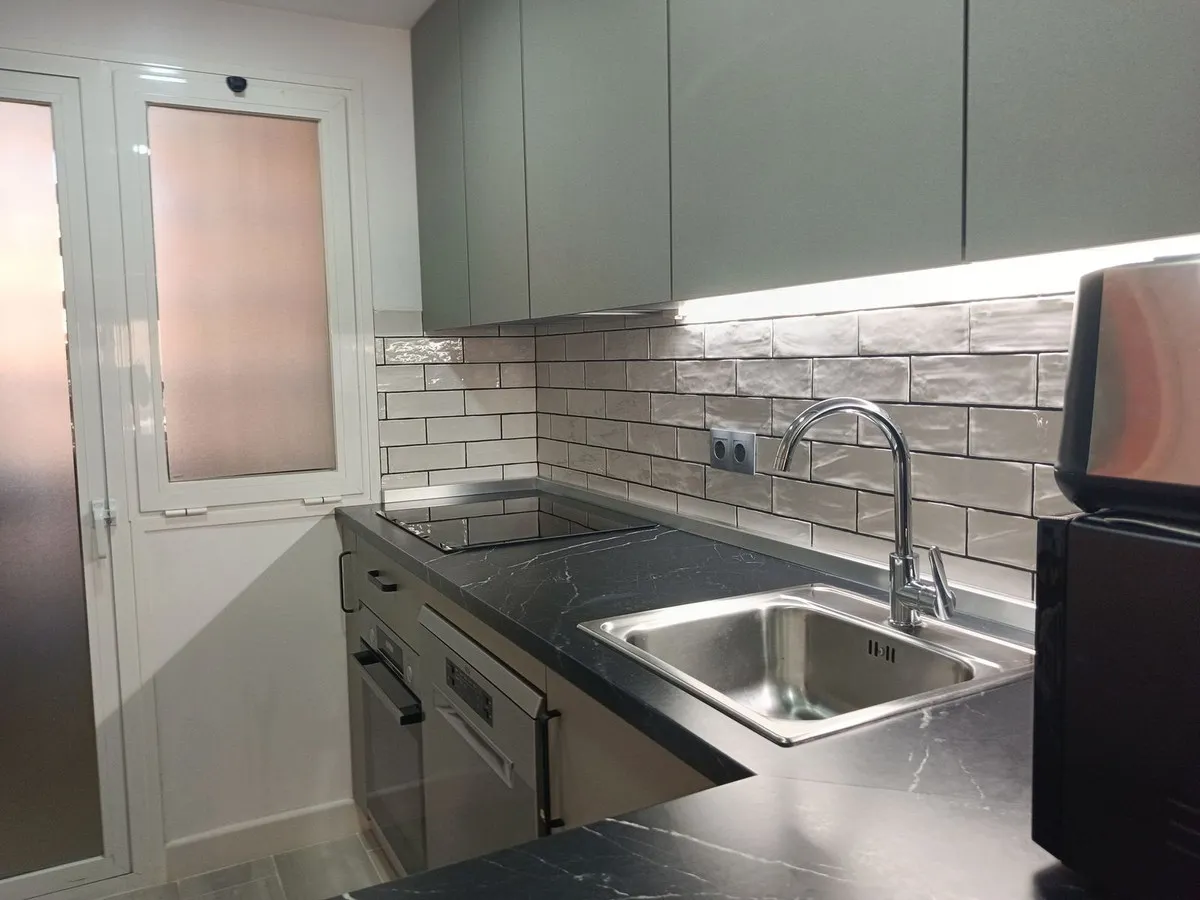 a74d6daf-8a8d-494d-8bbe-273cdb9fa38f