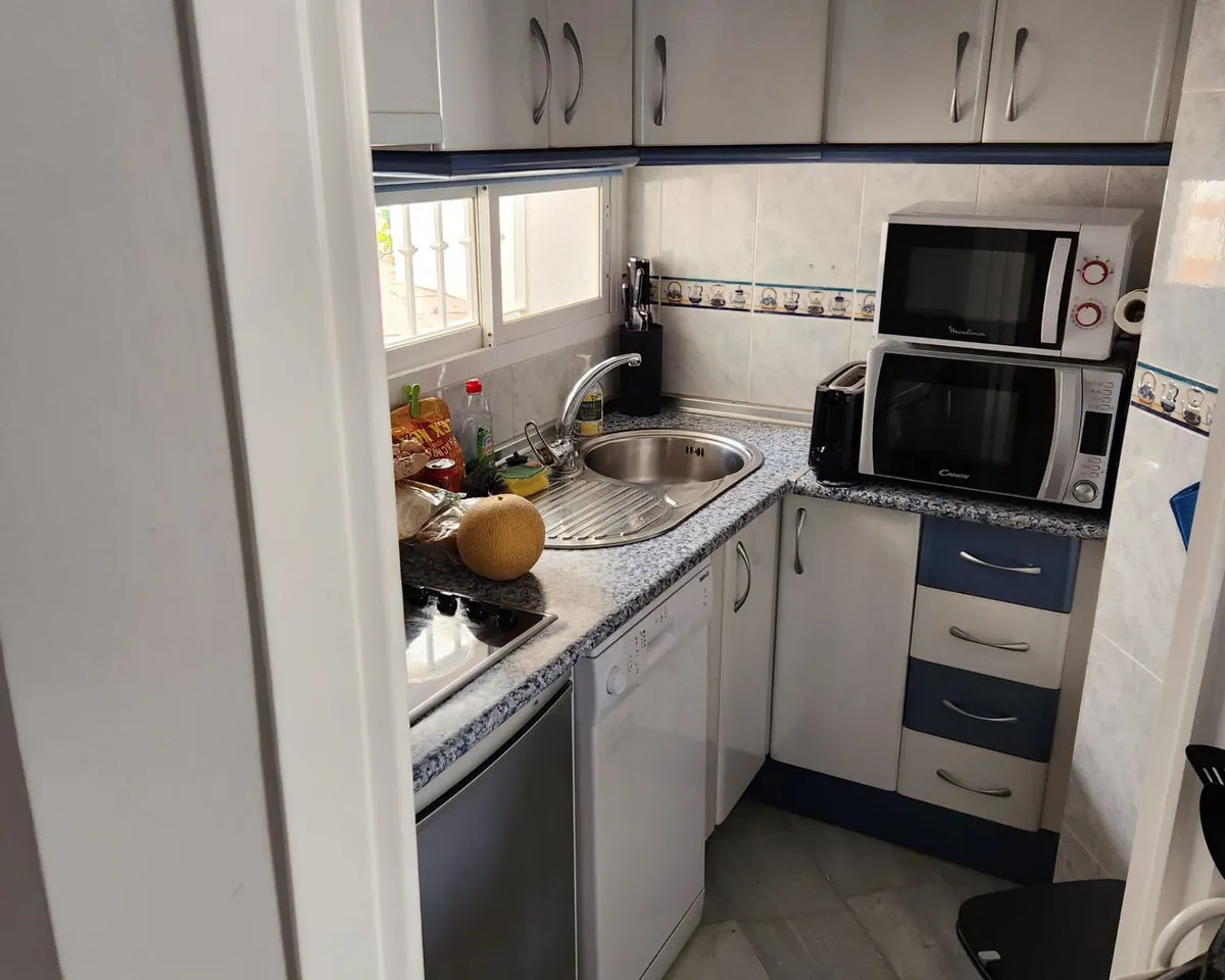 c94ee6b8-3bd7-41db-afb1-d85f695f669e