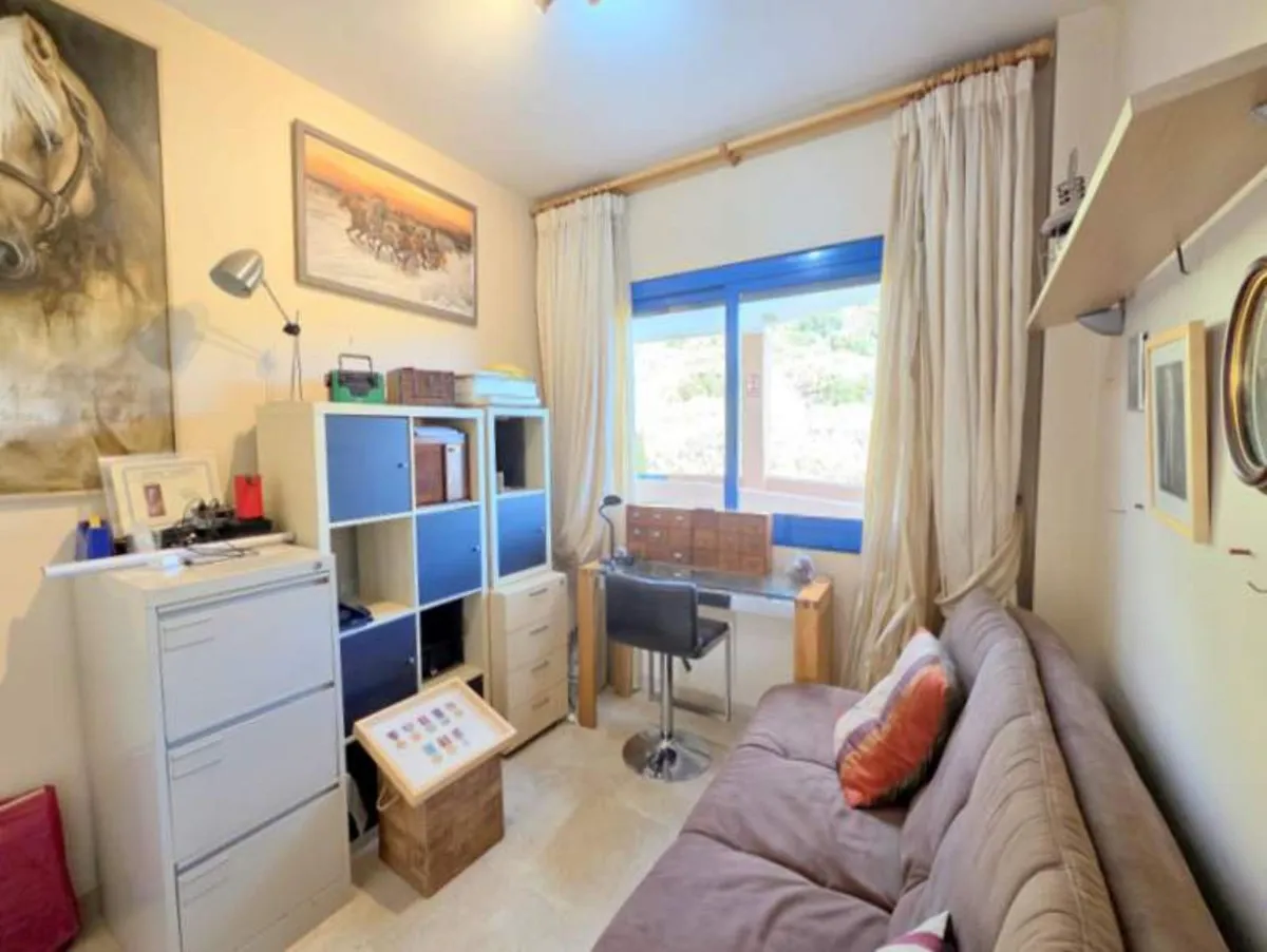 98b98ac6-95f8-41c1-902c-7cf6f88d2640