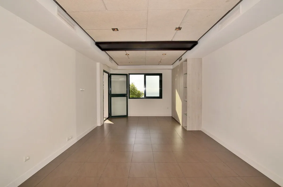 ac7bde03-91b6-47f8-a259-e2e70af3ad07