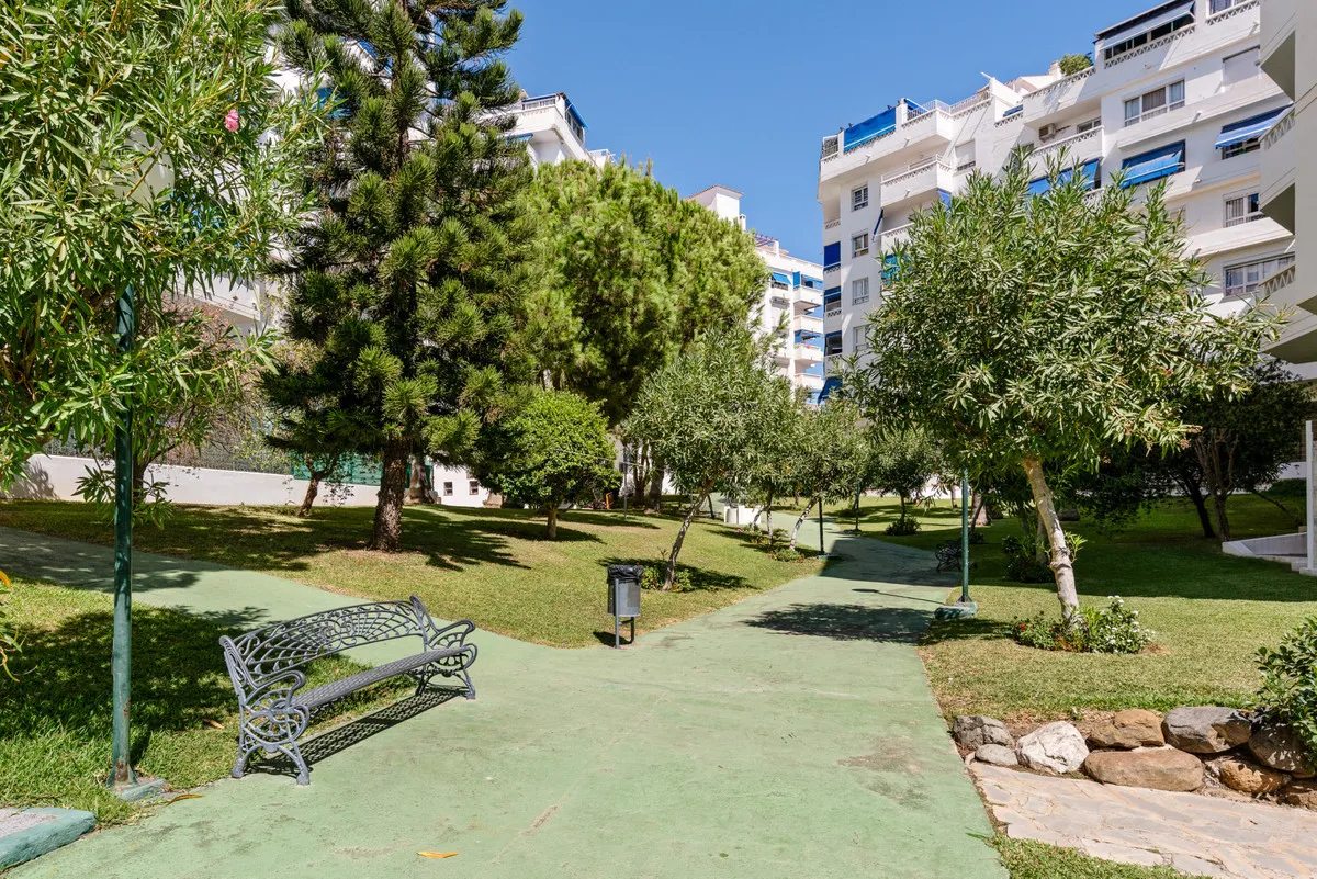 09578270-2001-4e62-a5c2-853ee0176c73