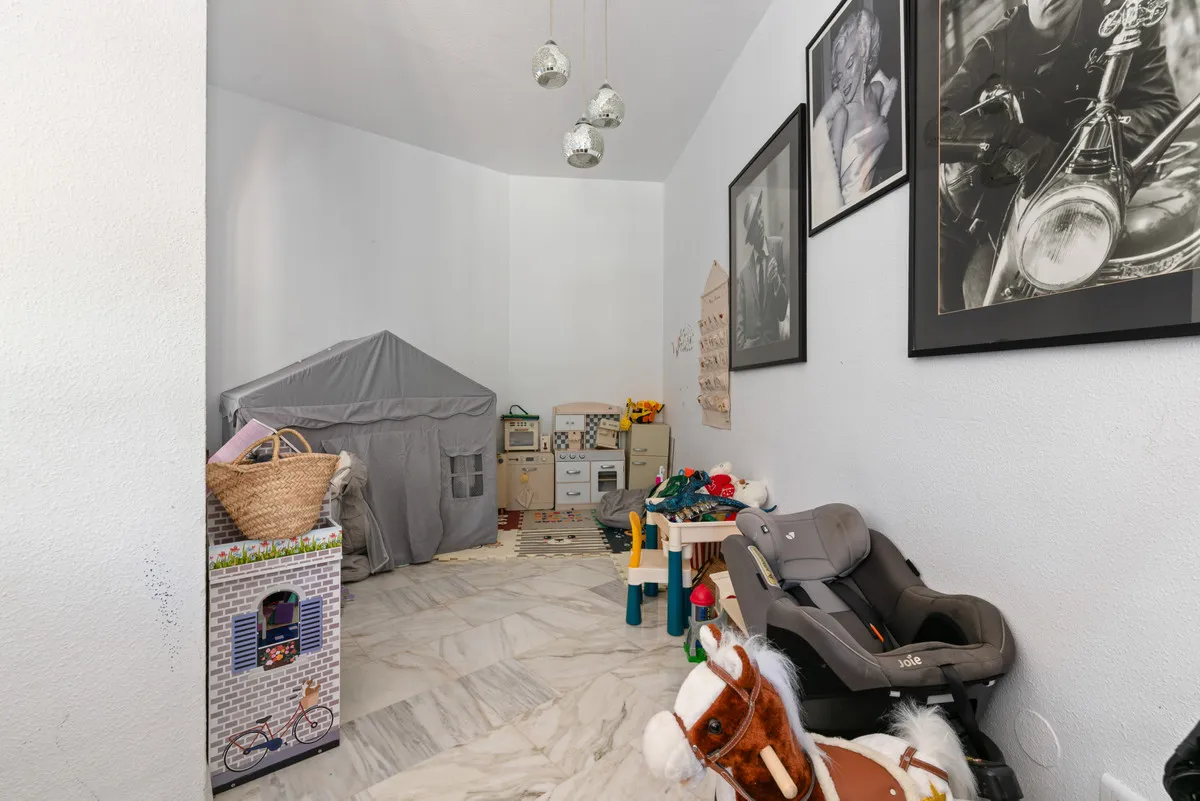 87cf77f8-4c53-4ed9-ba39-d2565fc082fc