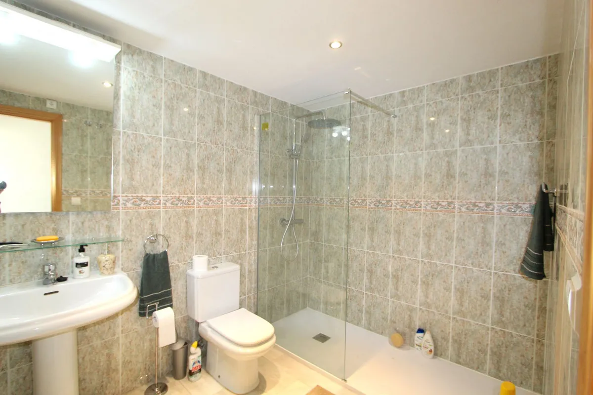 ce1c8ce4-c559-4bf0-8a96-b309234fbf2e