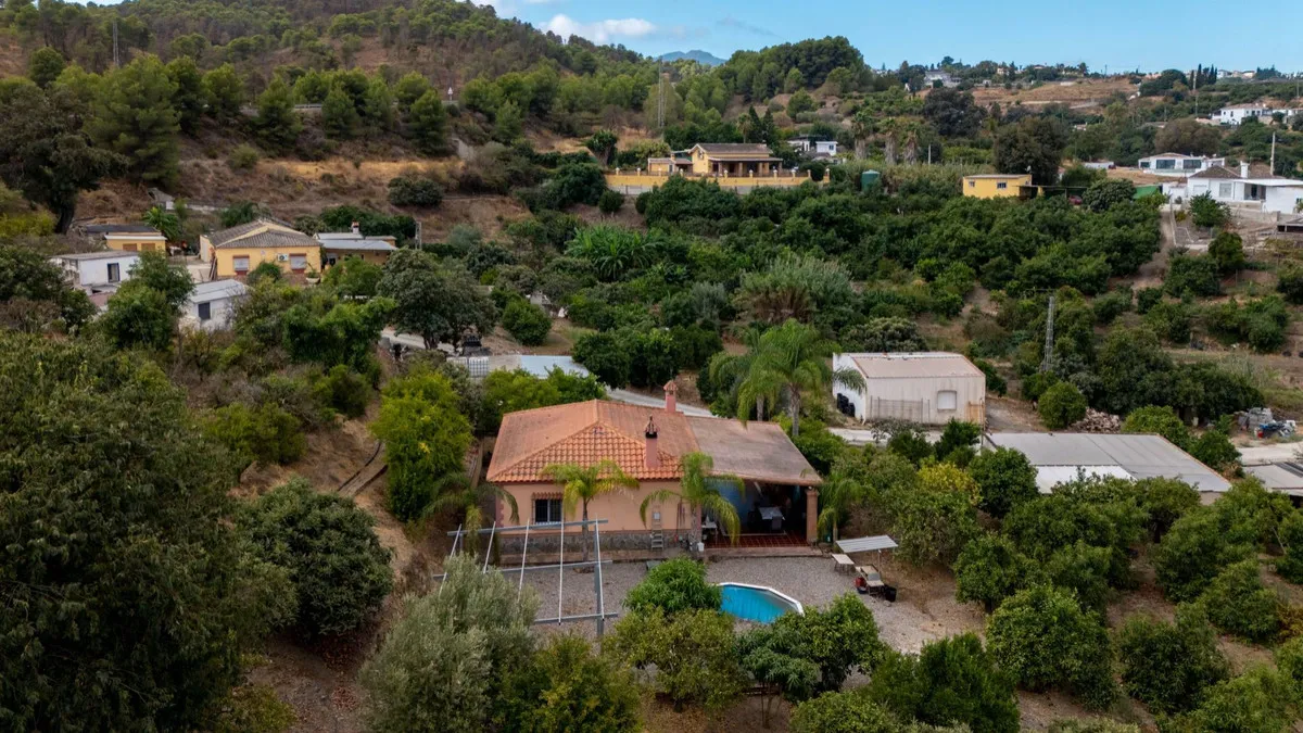 21ef46d0-20ce-4d89-8602-1cebe4f5a6b6