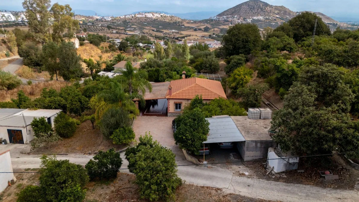 e1d0c42d-2da6-4bce-8e66-4d8e12bfea41