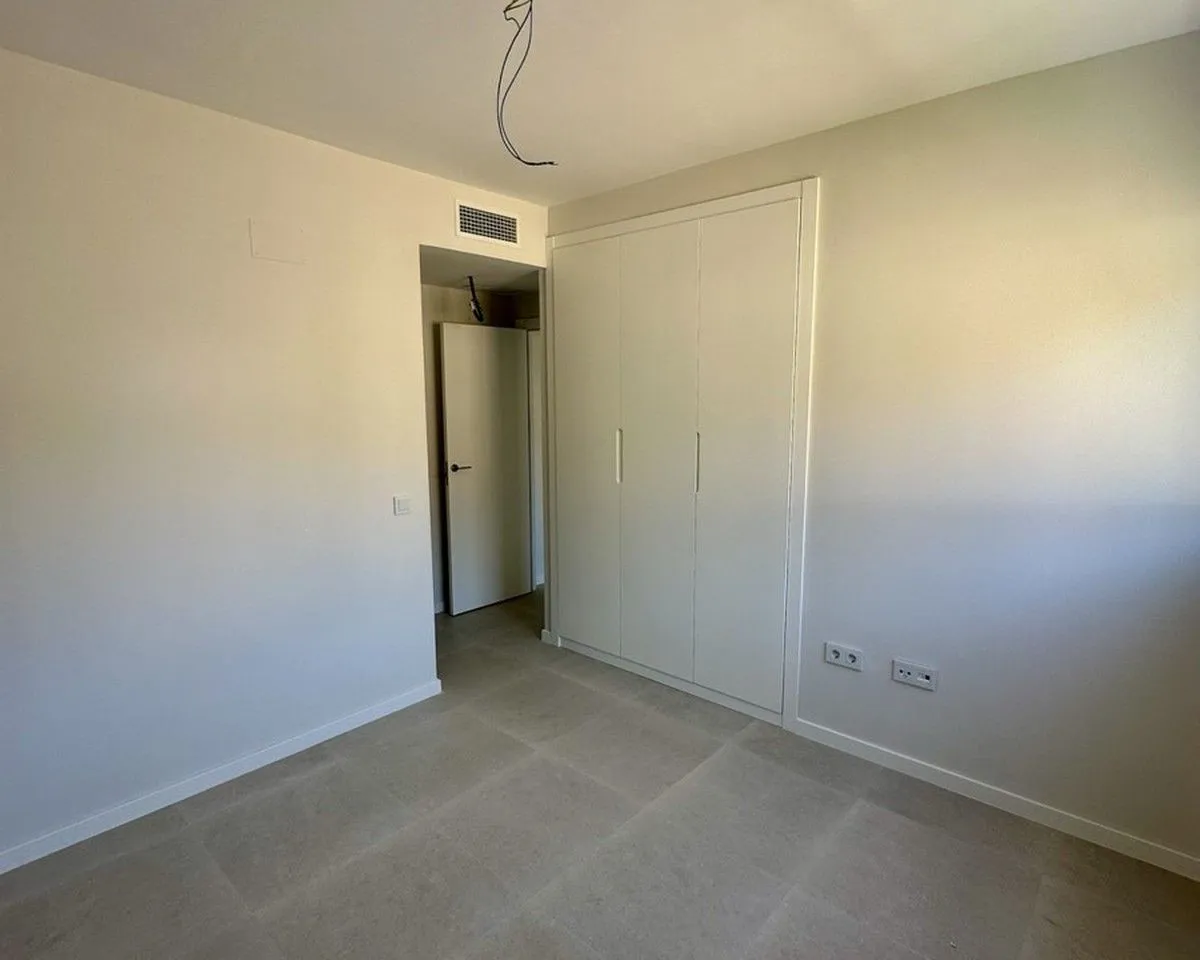 d3e77a5b-2f24-47f5-8eaf-00bf350c8279