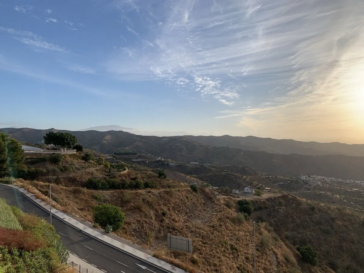 ebfd3adb-7a8c-48ae-bdc5-92894288d150