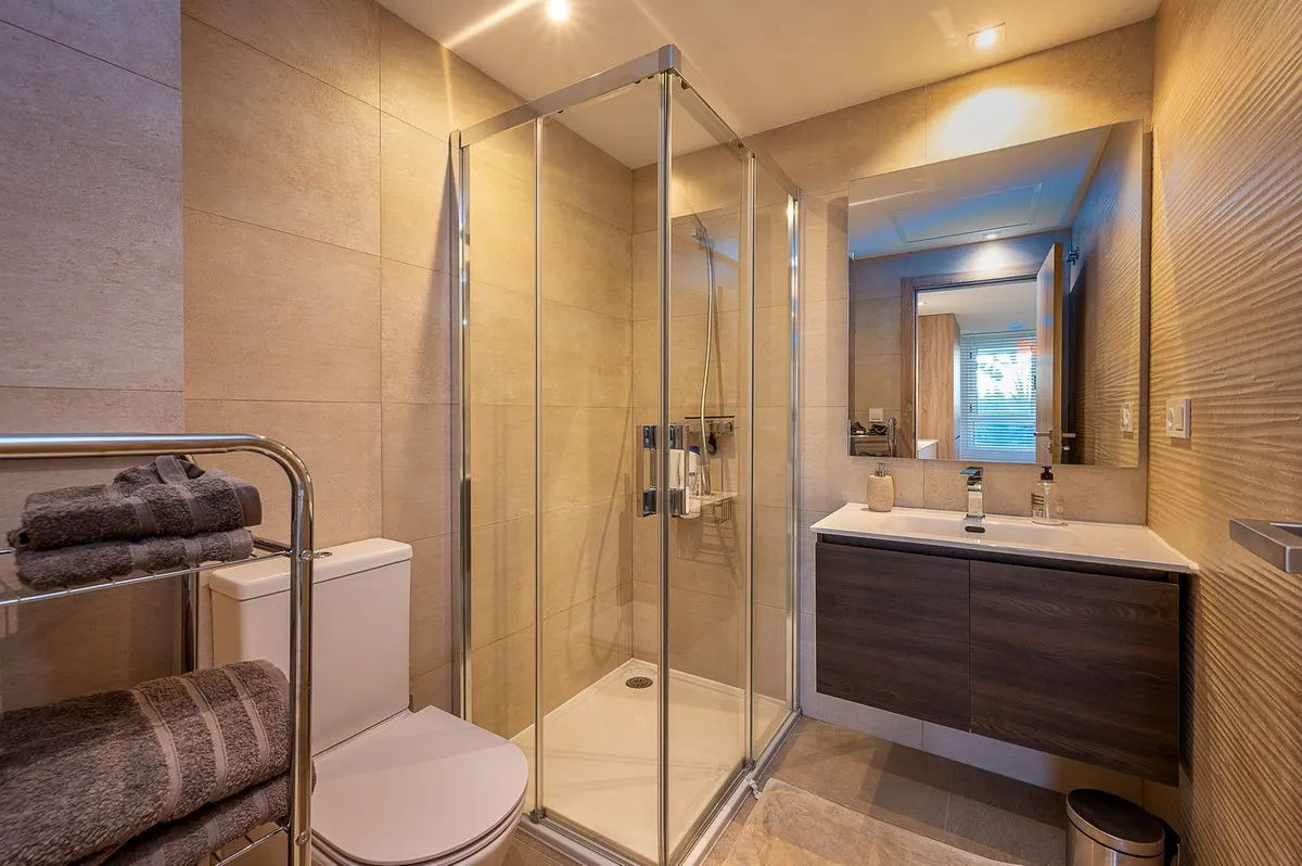 50ffc380-27dd-4c1b-989e-bba3597685ca