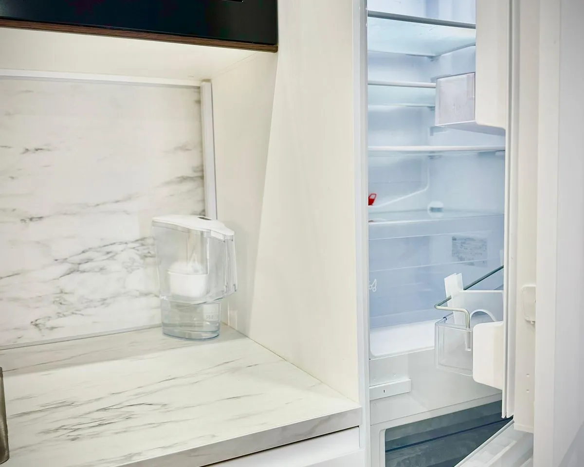 bcba6518-51f8-49ec-94ae-24482f8f3991