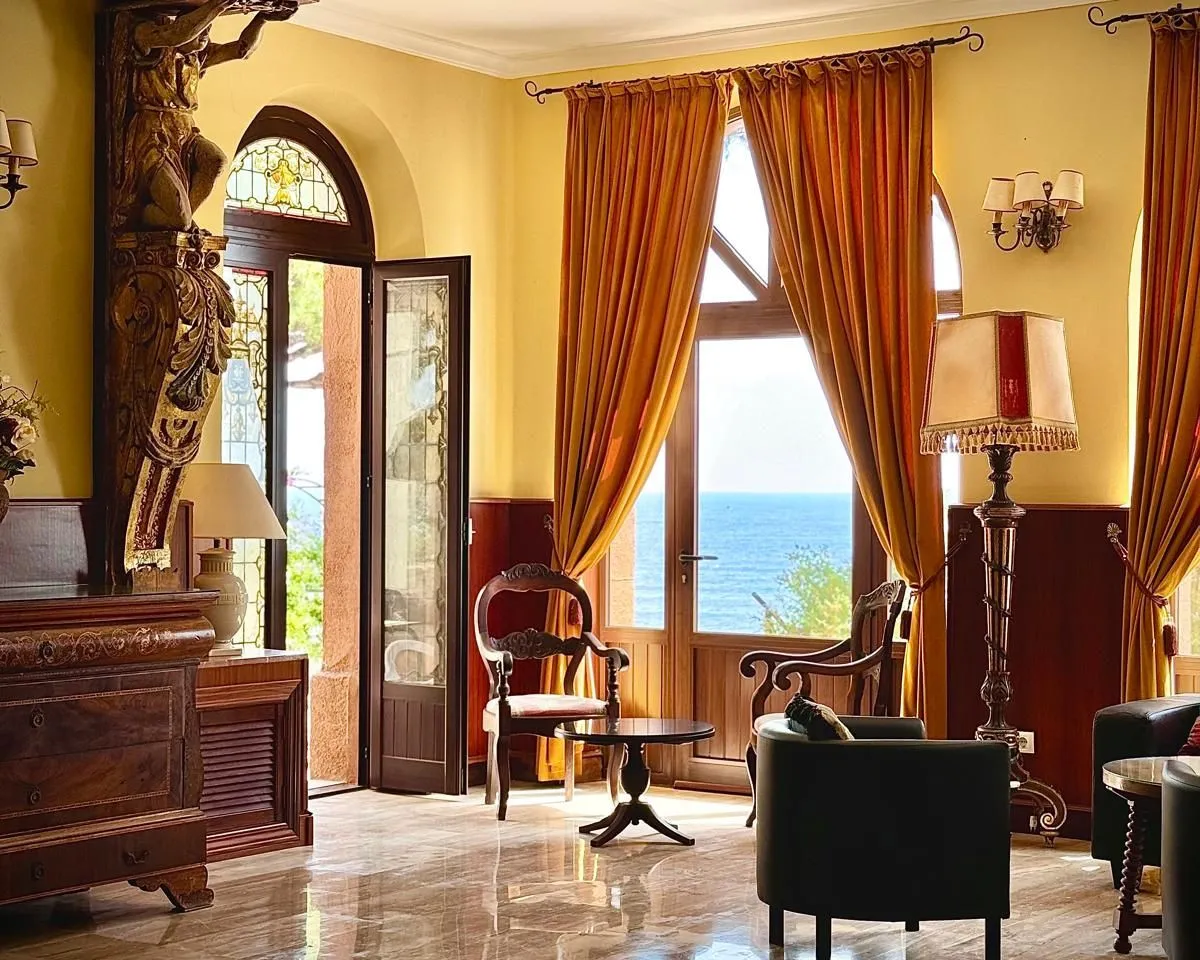 f73777ff-00e1-446e-a2f2-4f75419284c1