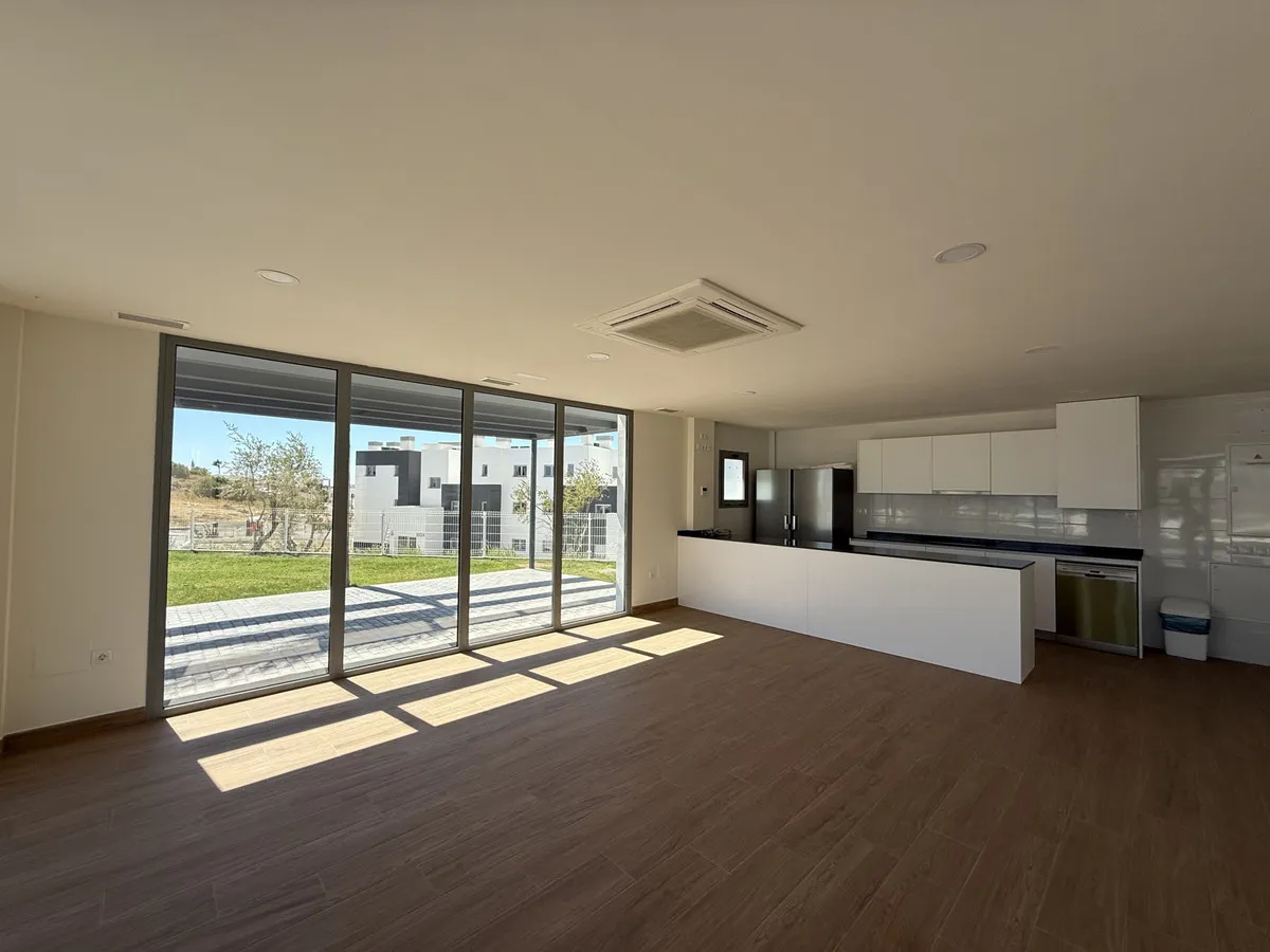 79453b17-84eb-4b61-844f-3c538b527d01