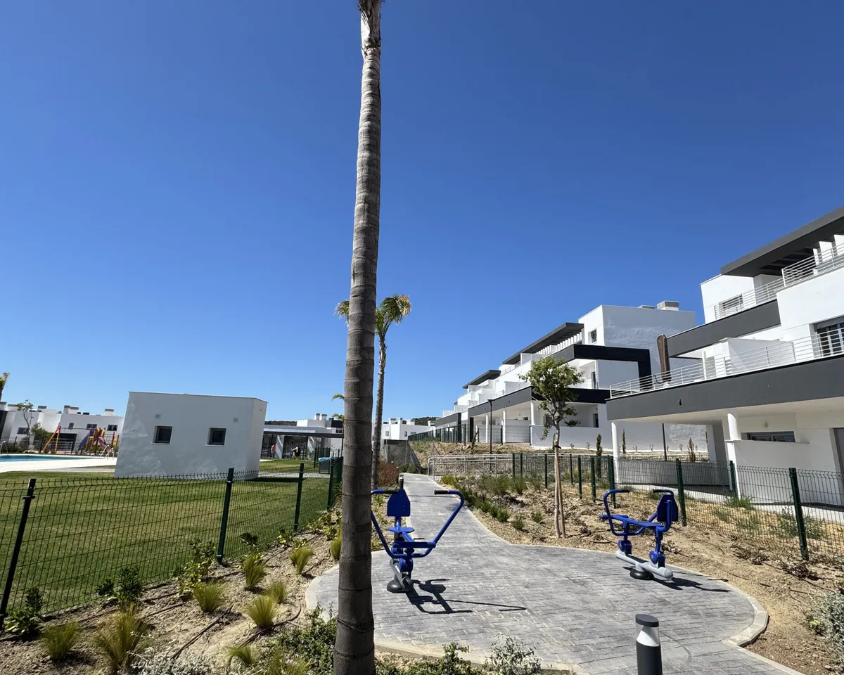 ca4b1aed-417f-4684-920d-967104cc1e06