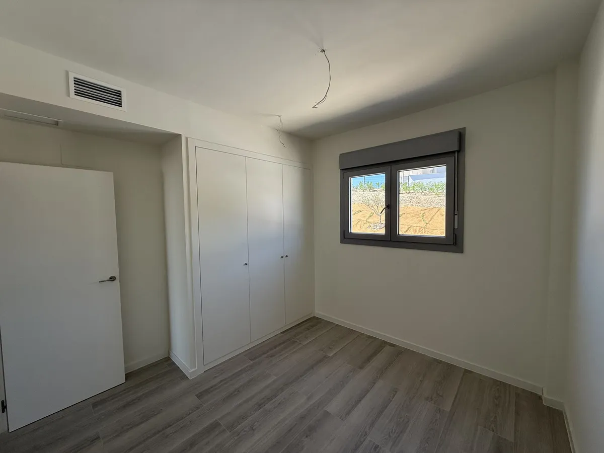 cbebf1fc-d443-467f-9d2f-9cc77b49ff84