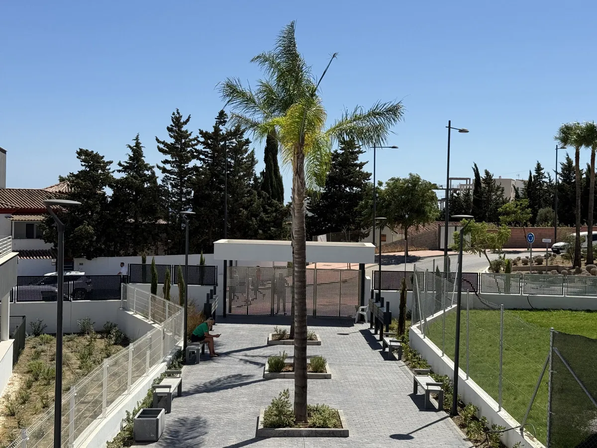 eabe96fd-0173-45f7-8522-f40e65e45904