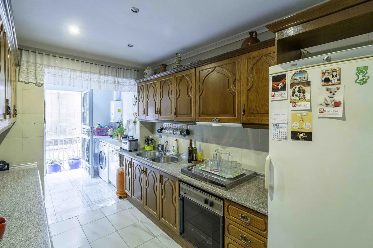 a03de80e-092b-4cd8-9502-49ac49309388