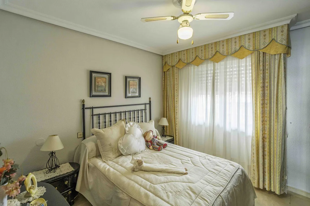 b59af4e8-ef50-4cf9-8808-b142382e143a