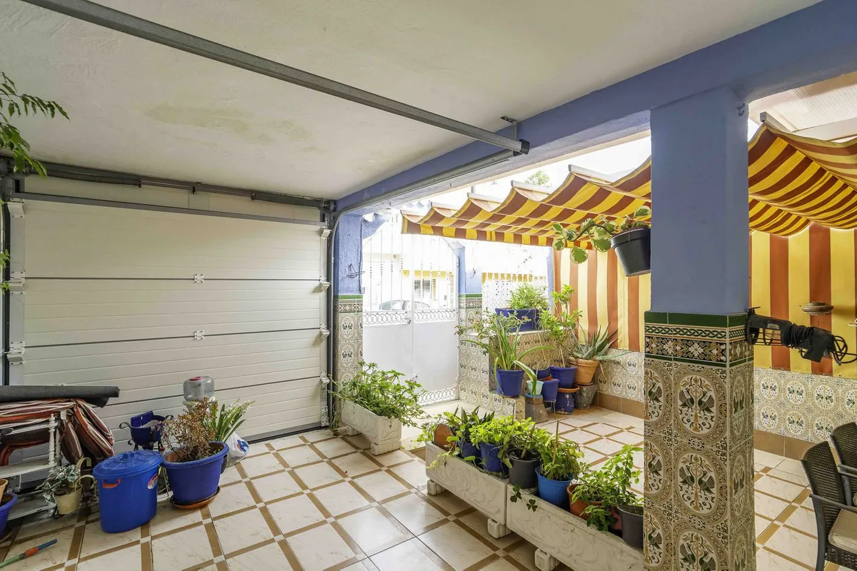 c693dccd-901f-4d6b-b5d5-9d5f77a08e1d