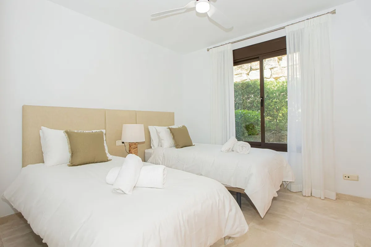 719fbe79-b4a0-4b66-ac9c-37285249cea0