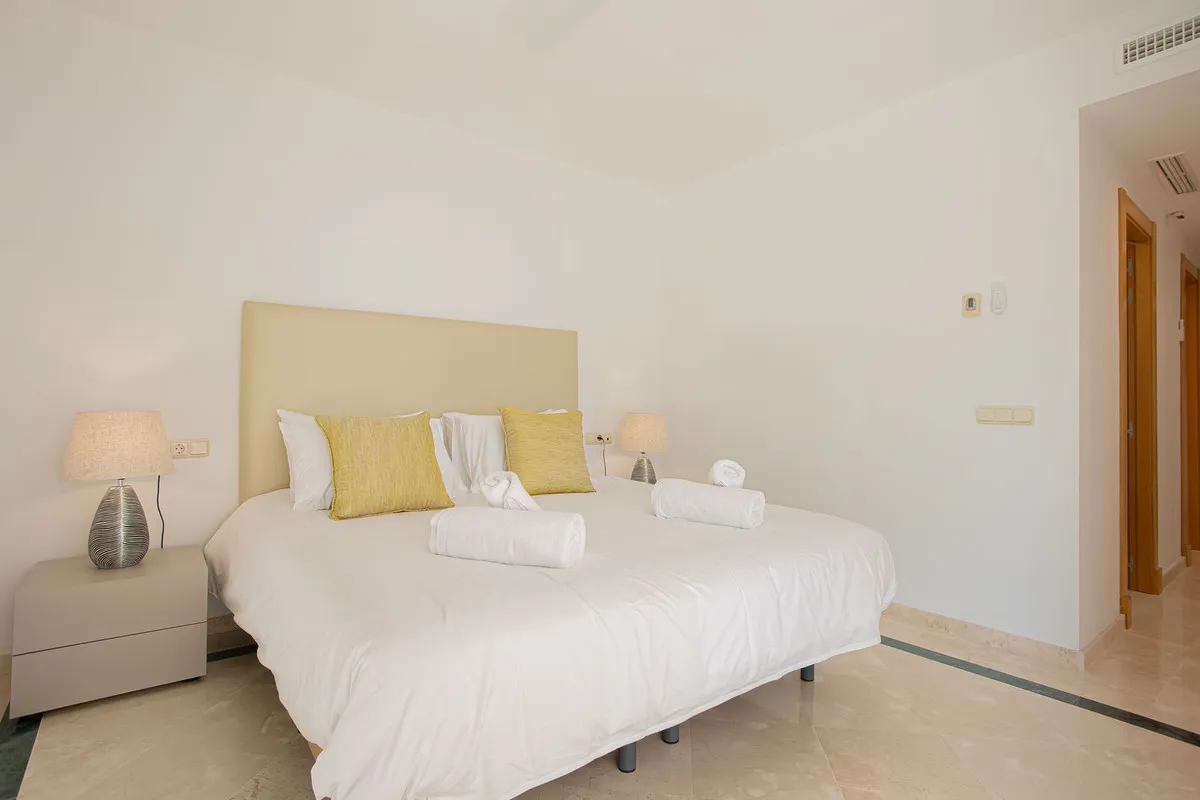 fe23794b-4c88-4e09-993e-a433a155cbf4