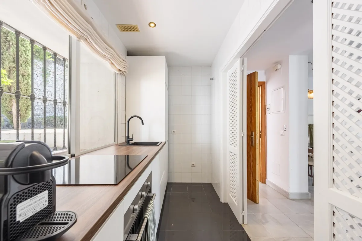 735dab6c-945c-4dd0-a8d5-e8da66a3570e