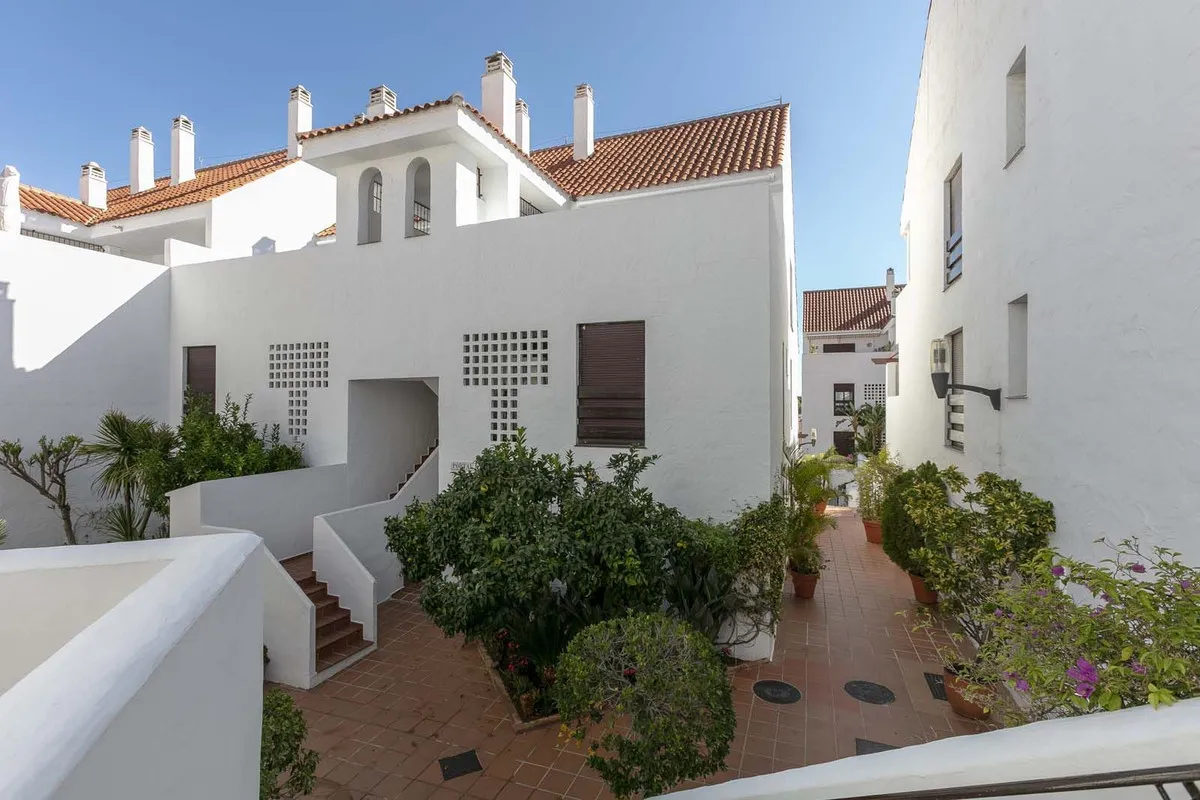 43cf70a3-9af5-4c08-bfe9-a0b50a55e26a