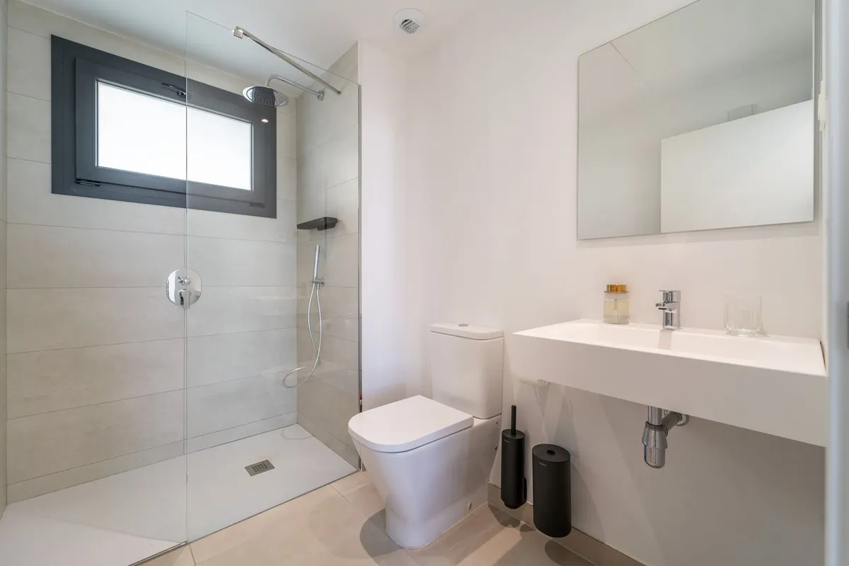 bdbe517e-9f0d-49f0-8126-7fe62269a3cd