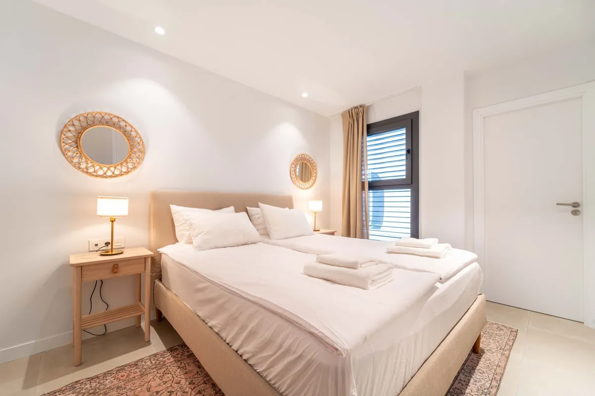 459a9bfe-214e-49a9-b74f-a7e75cd3b15b